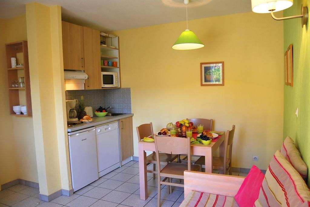 Lagrange Grand Bleu Vacances - Residence Le Village Des Aloes セルベーレ 部屋 写真