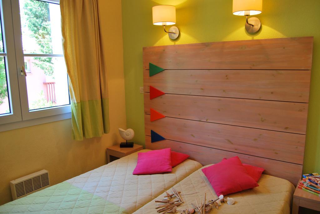 Lagrange Grand Bleu Vacances - Residence Le Village Des Aloes セルベーレ 部屋 写真